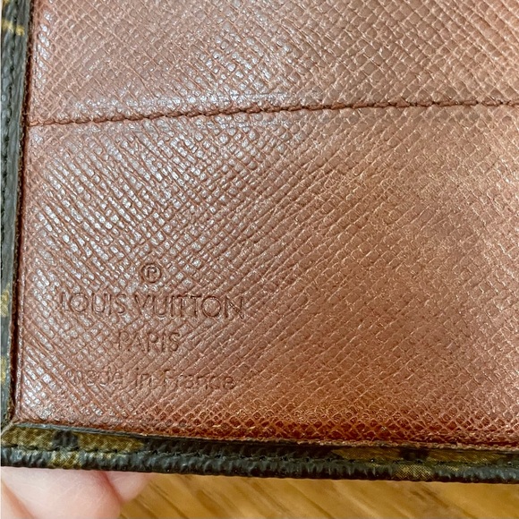 Louis Vuitton Authentic Monogram Elise Wallet on Chain - Picture 8 of 12